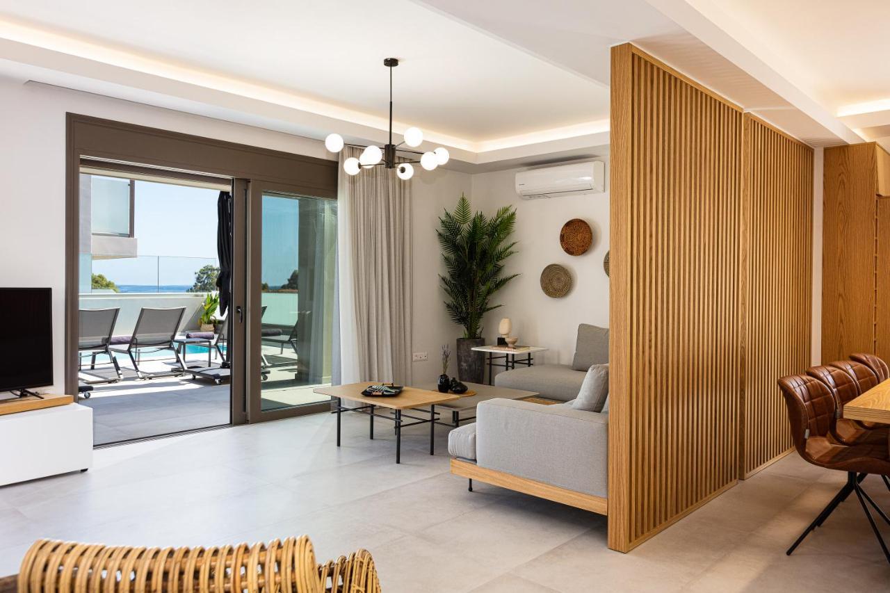 Lagoon Seabreeze Villa, Sumptuous Retreat, By Thinkvilla Panormos  Bagian luar foto