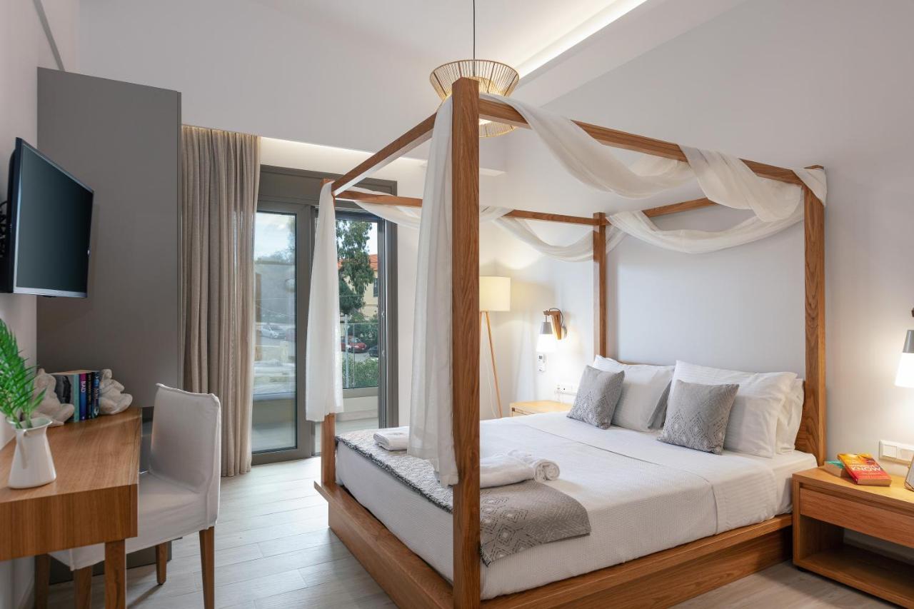 Lagoon Seabreeze Villa, Sumptuous Retreat, By Thinkvilla Panormos  Bagian luar foto